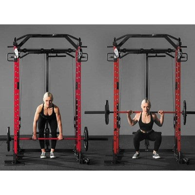 Klatka treningowa z bramą kablową do domu